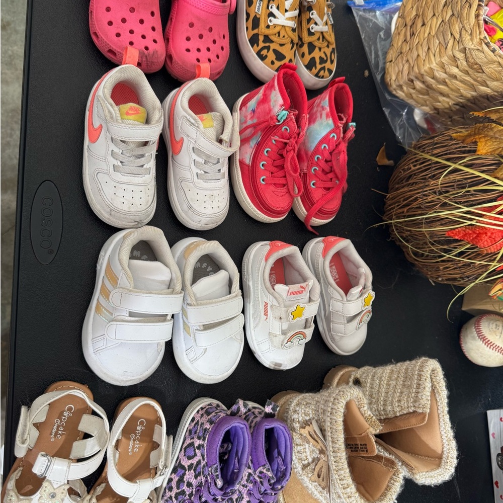 Bundle of girls shoes